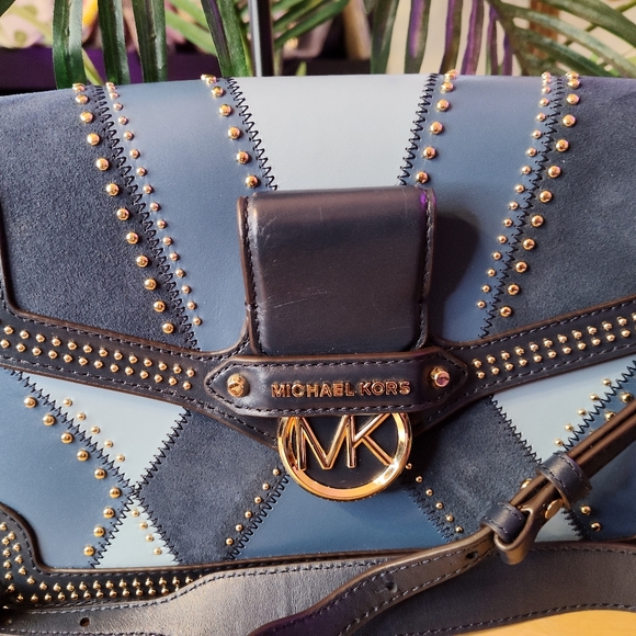 Michael Kors Large Studded Jessie Shoulder Bag - Picture 2 of 8